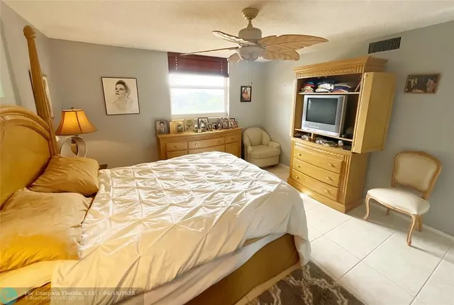 $225,000 | 6461 Northwest 2nd Avenue, Unit 5090, Boca Raton, FL 33487