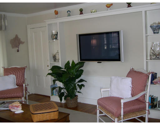 16 State Street, Unit 1 Marblehead, MA 01945 - Photo 5 of 9 Gallery Image 5