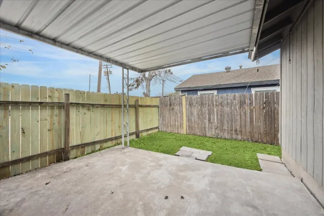 $1,950 | 5300 B McCandless Street, Unit B, Austin, TX 78756