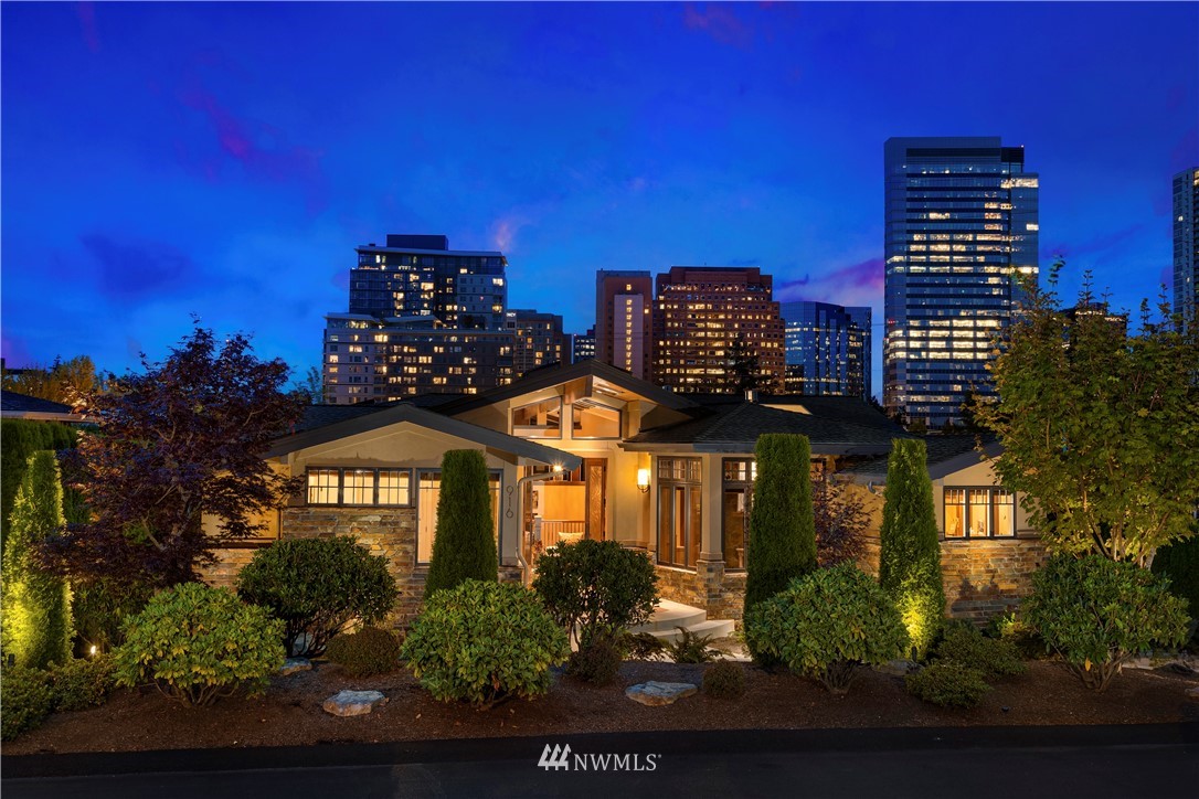 916 Belfair Road Bellevue, WA 98004 - Photo 1 of 40 Gallery Image 1