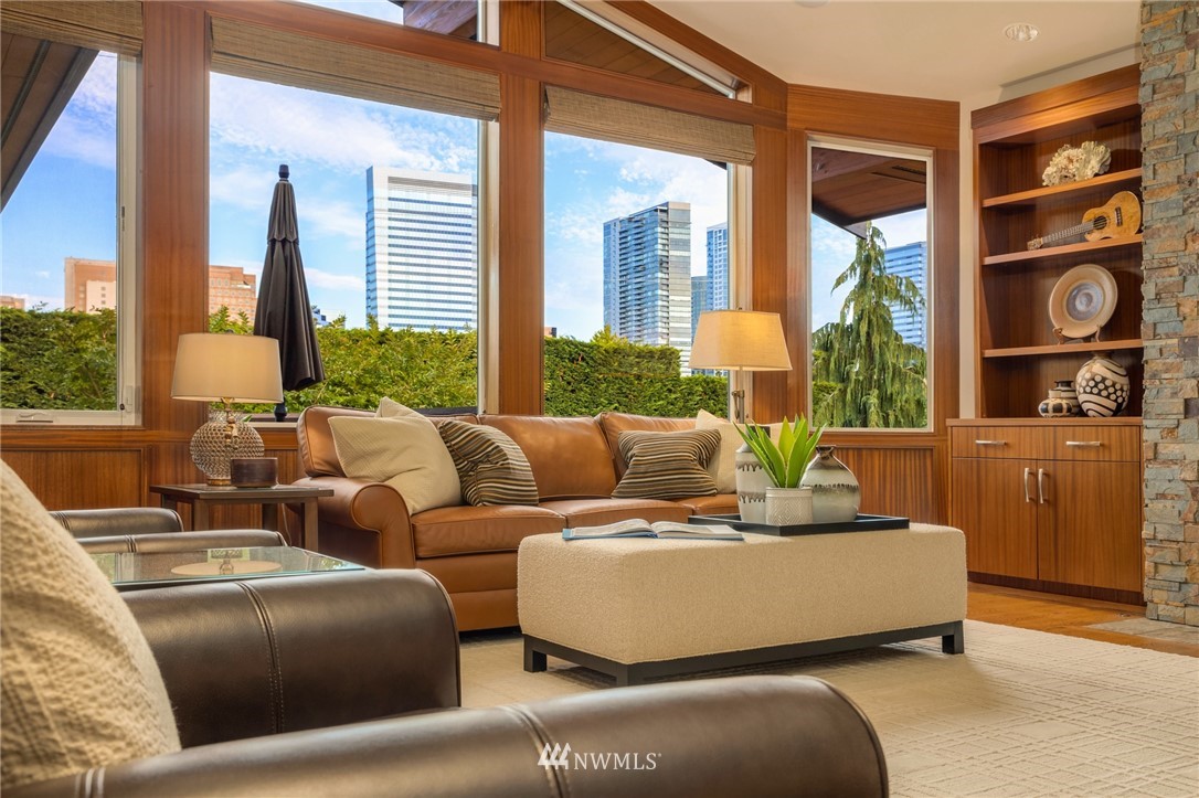 916 Belfair Road Bellevue, WA 98004 - Photo 11 of 40 Gallery Image 11