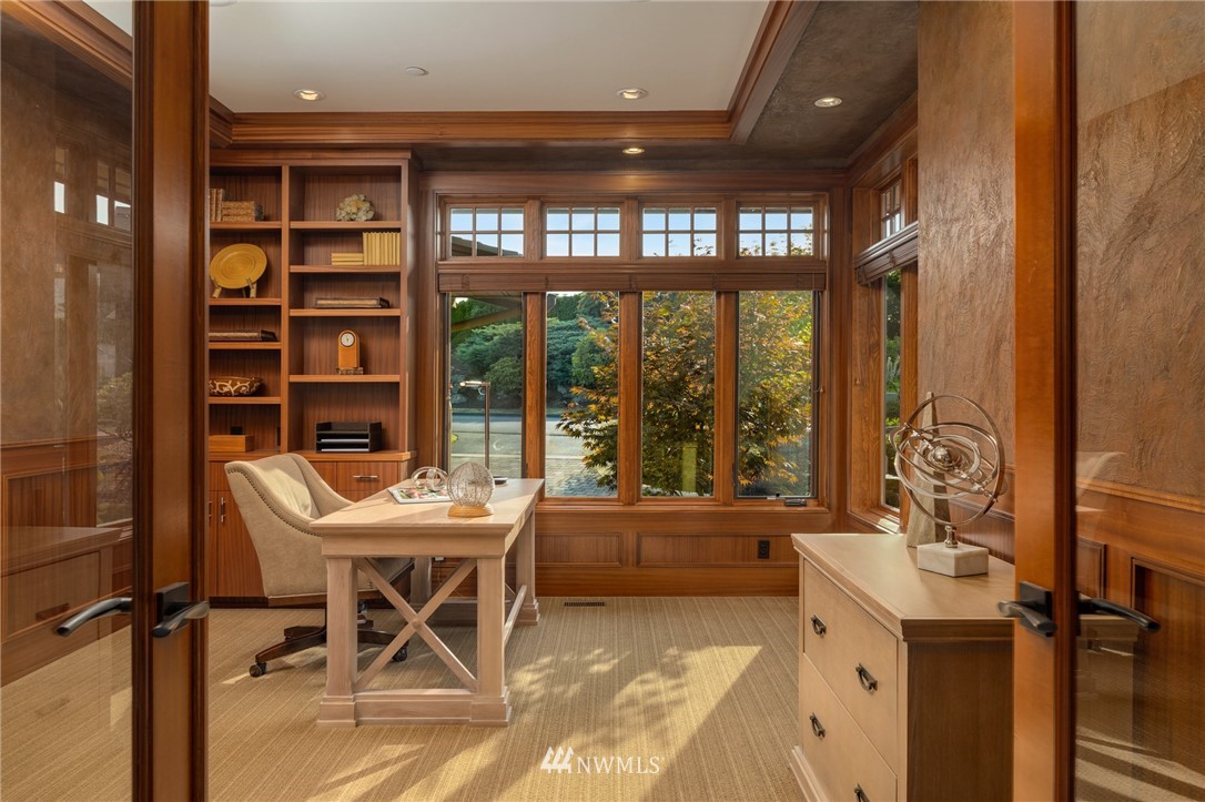 916 Belfair Road Bellevue, WA 98004 - Photo 16 of 40 Gallery Image 16