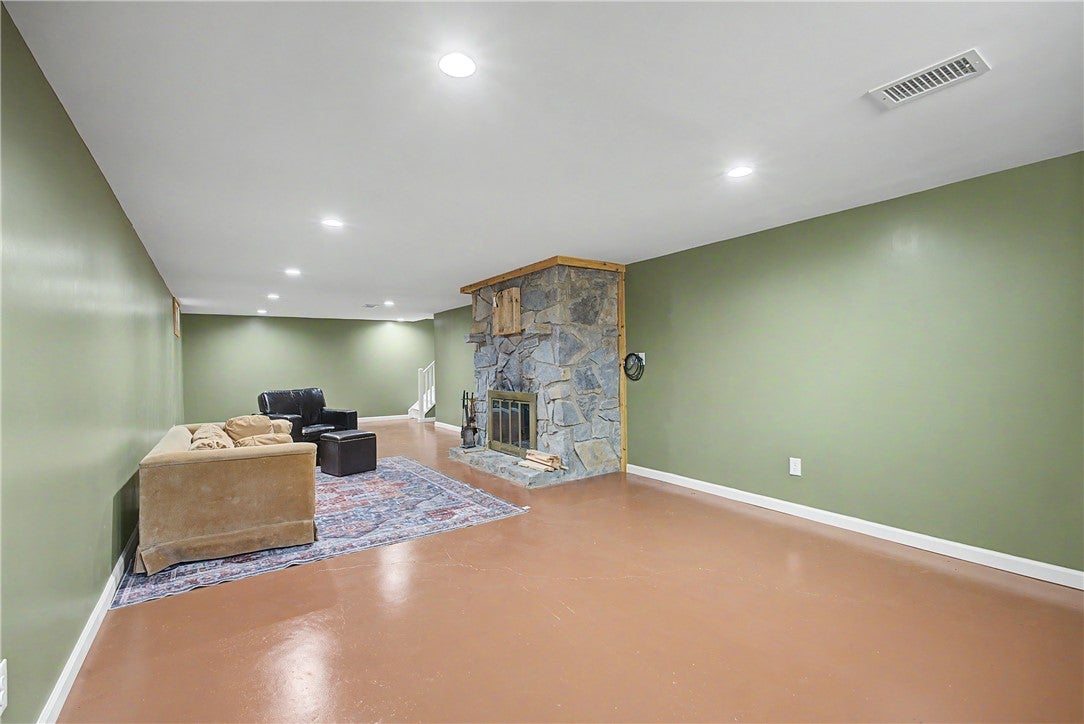 3964 Cloverdale Road Medway, OH 45341 - Photo 12 of 42 Gallery Image 12