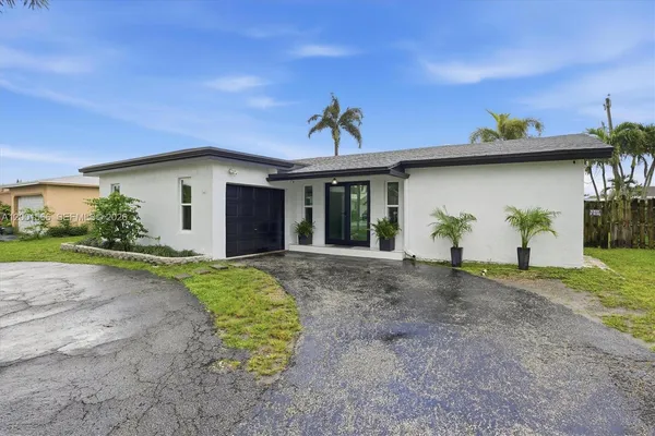 $644,500 | 11920 Northwest 31st Place, Sunrise, FL 33323