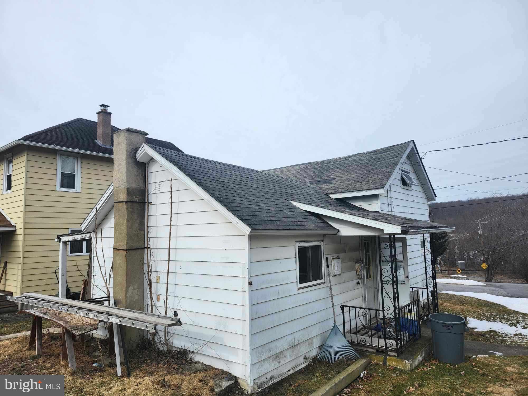 191 Spruce Street Archbald, PA 18403 - Photo 3 of 26