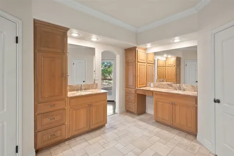 $899,000 | 1881 County Road 414, Spicewood, TX 78669