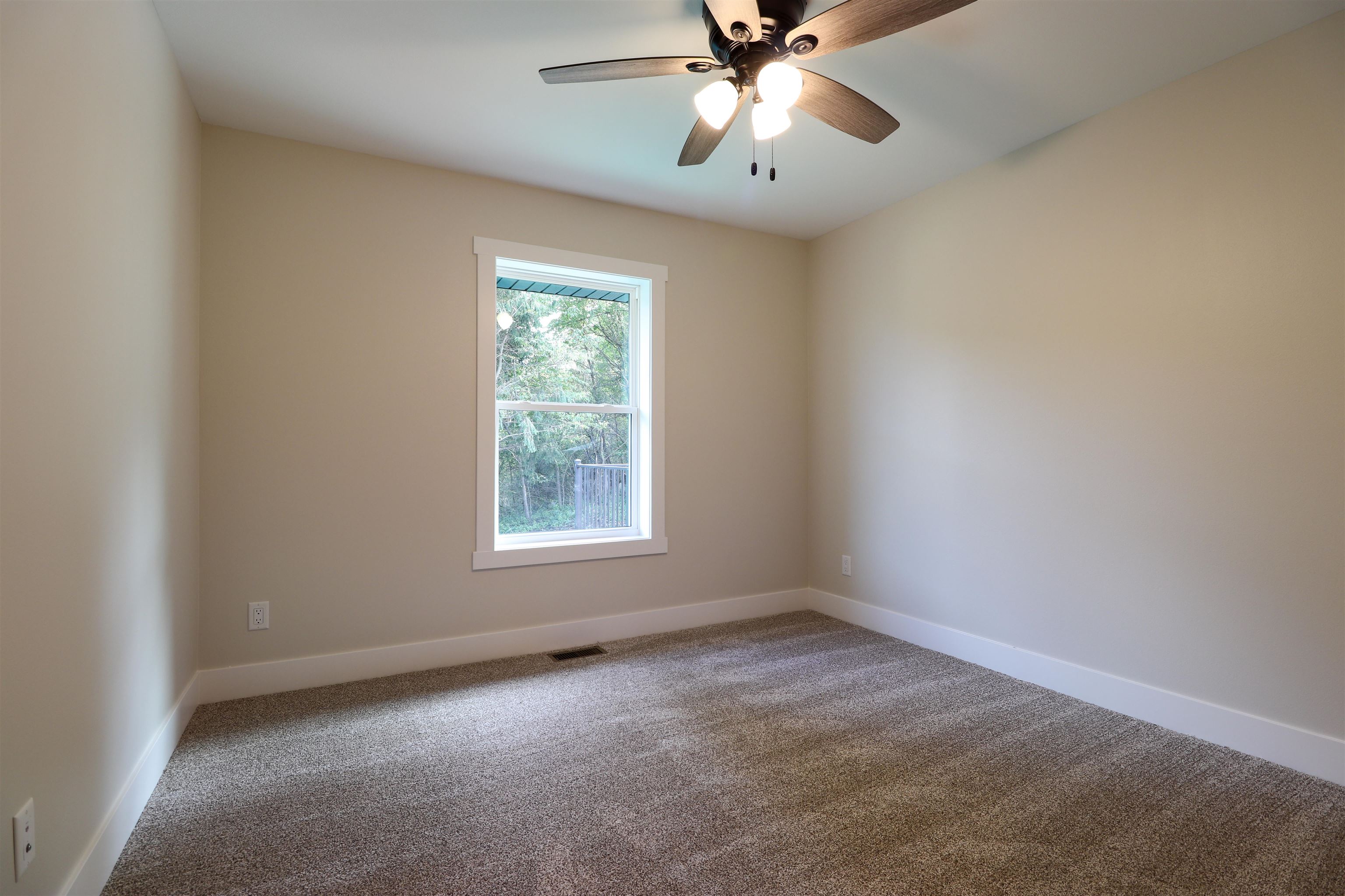3030 Helen Ridge Court Dubuque, IA 52001 - Photo 15 of 32 Gallery Image 15
