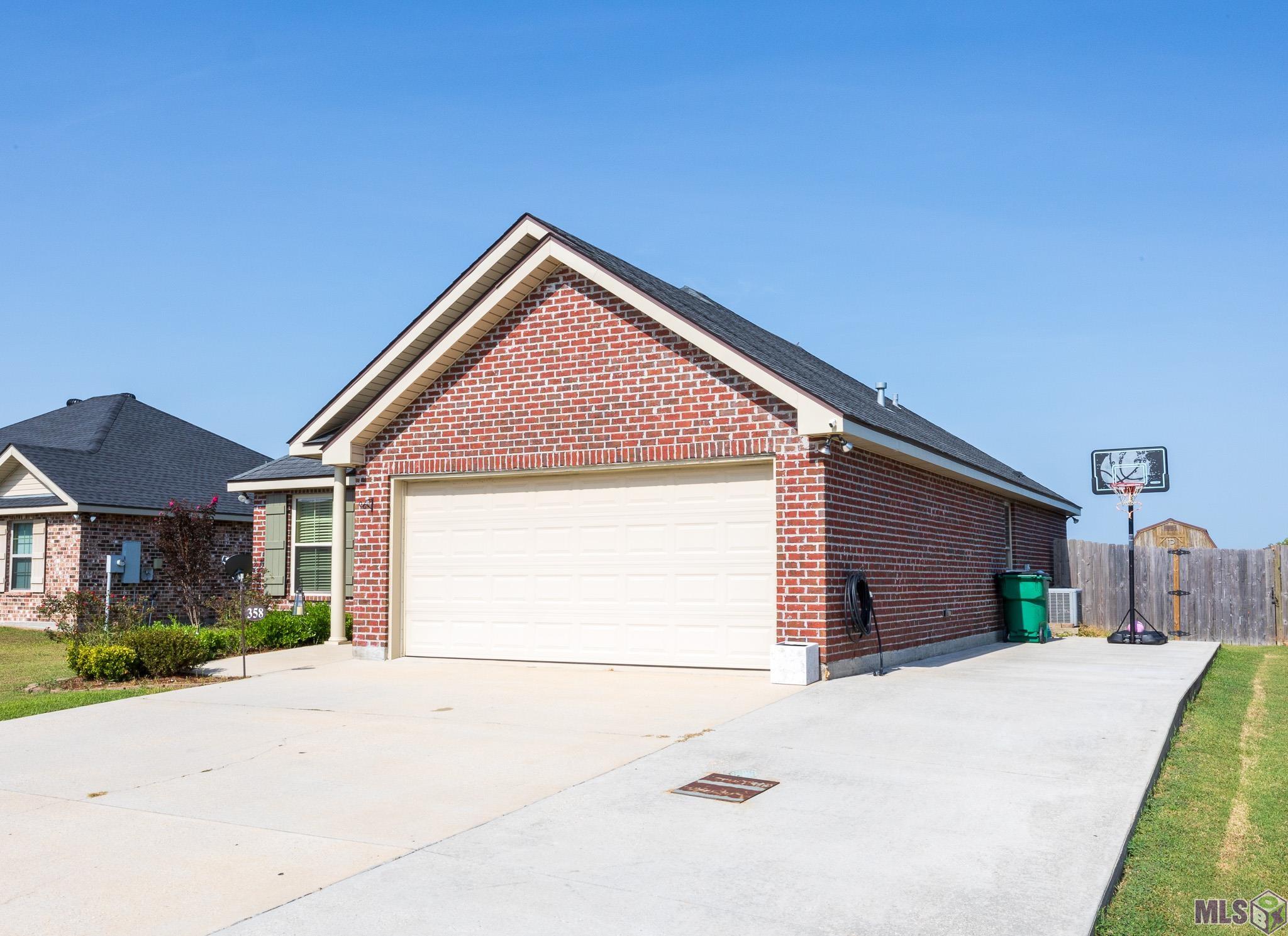 358 Landmark Drive Raceland, LA 70394 - Photo 3 of 18 Gallery Image 3