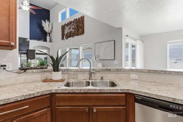 $537,900 | 1980 West Turquoise Drive, Kuna, ID 83634