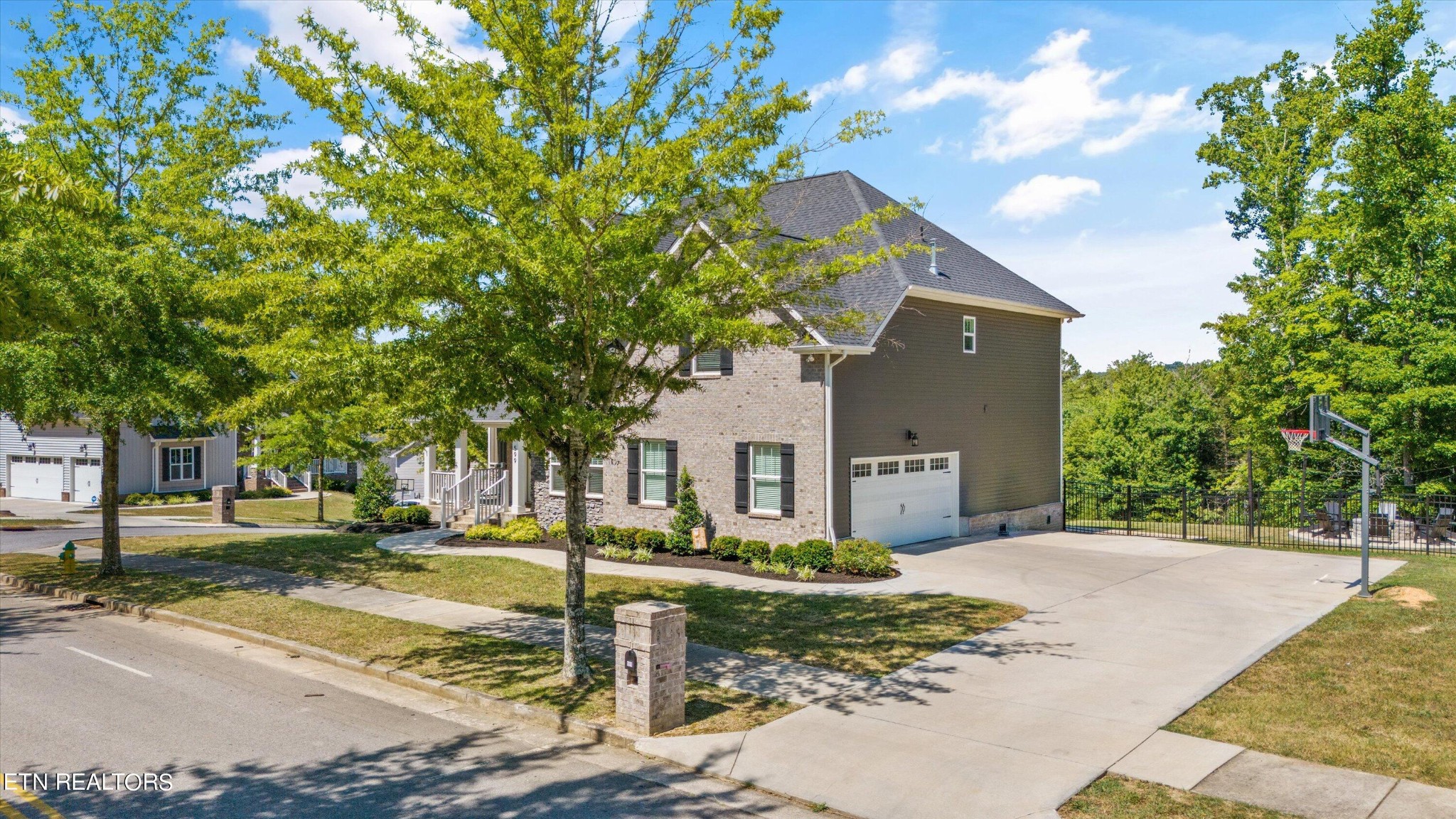 599 Broadberry Avenue Oak Ridge, TN 37830 - Photo 3 of 60 Gallery Image 3