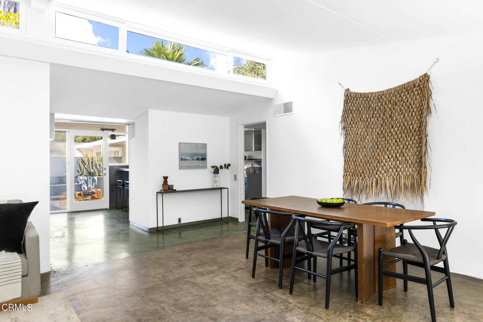 2800 Highview Avenue Altadena, CA 91001 - Photo 20 of 41 a dining room with furniture and window