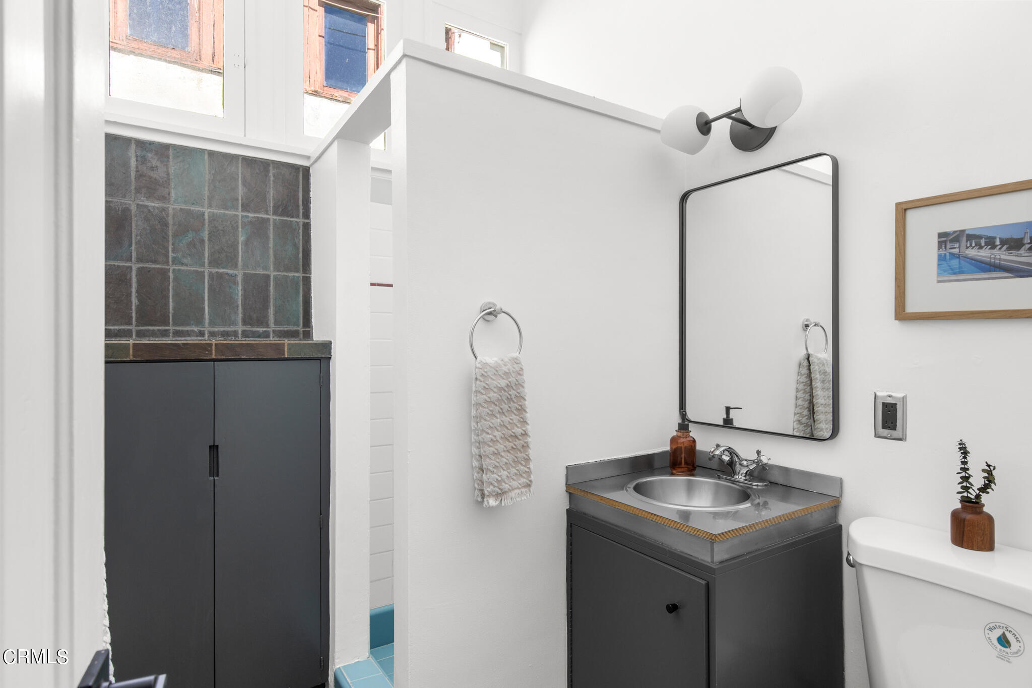 2800 Highview Avenue Altadena, CA 91001 - Photo 30 of 41 a bathroom with a sink and a mirror