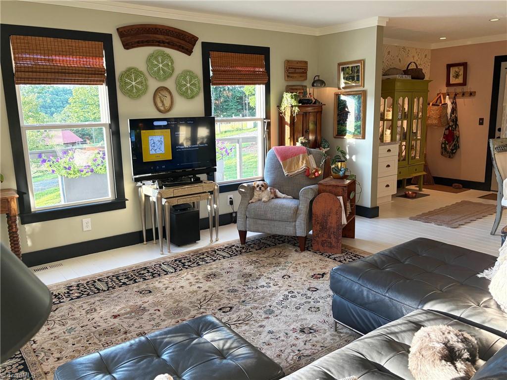 163 Snow Ridge Lane Fancy Gap, VA 24328 - Photo 18 of 47 Gallery Image 18