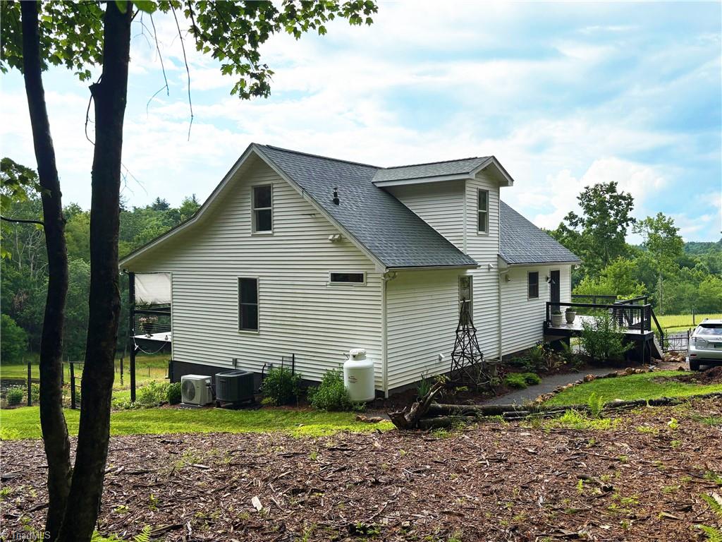 163 Snow Ridge Lane Fancy Gap, VA 24328 - Photo 7 of 47 Gallery Image 7