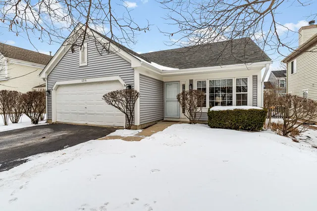 $375,000 | 1216 Darnell Drive, Mundelein, IL 60060