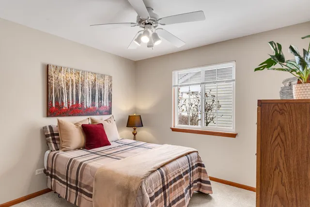 $375,000 | 1216 Darnell Drive, Mundelein, IL 60060