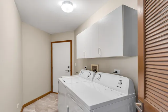 $375,000 | 1216 Darnell Drive, Mundelein, IL 60060