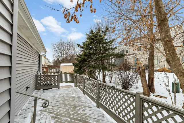 $375,000 | 1216 Darnell Drive, Mundelein, IL 60060