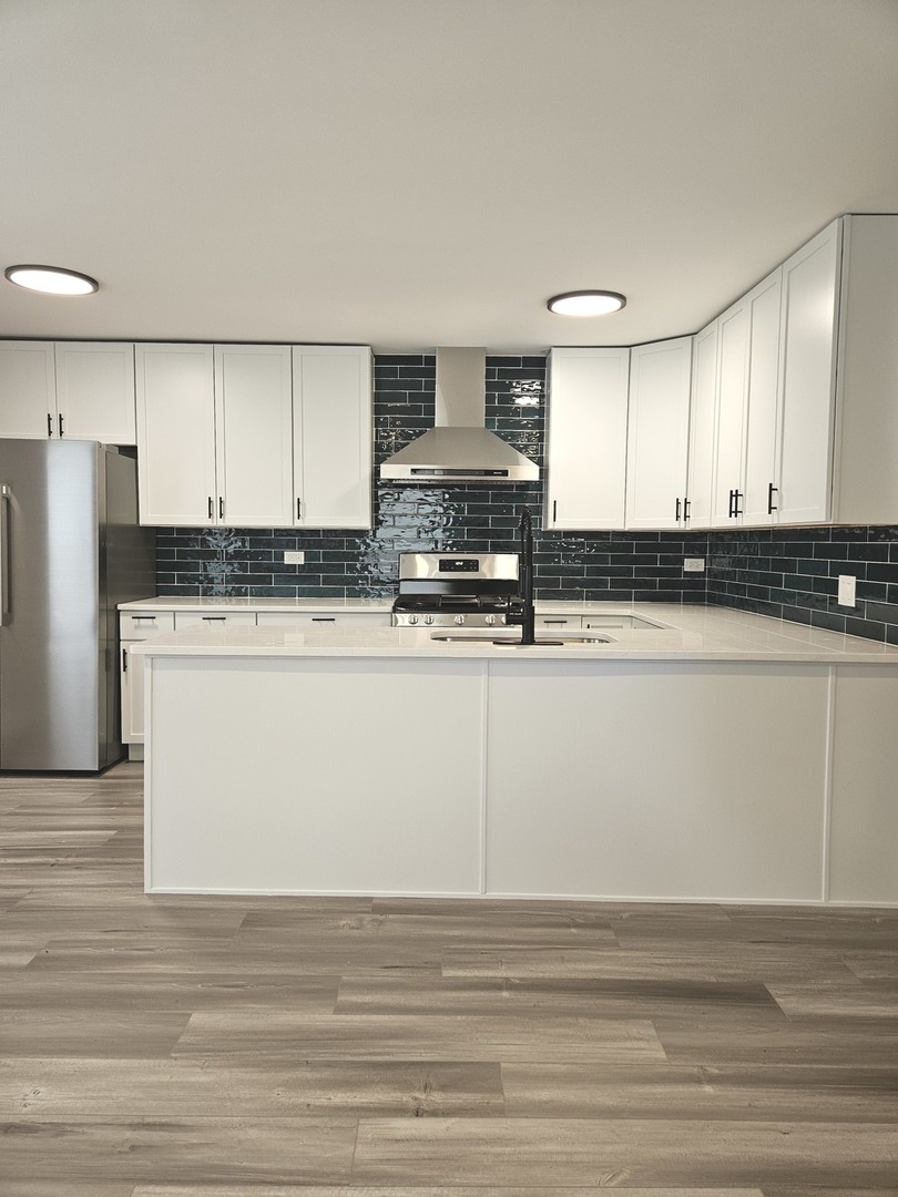 456 Inverrary Lane Deerfield, IL 60015 - Photo 1 of 21