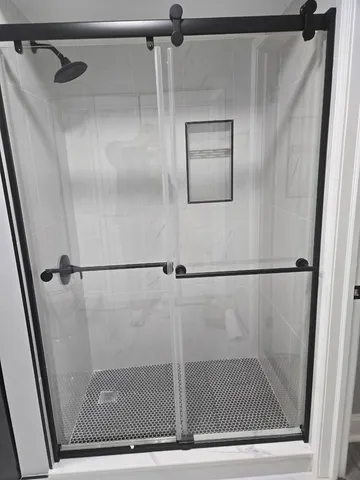 $2,600 | 456 Inverrary Lane, Deerfield, IL 60015