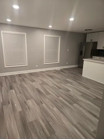 $2,600 | 456 Inverrary Lane, Deerfield, IL 60015