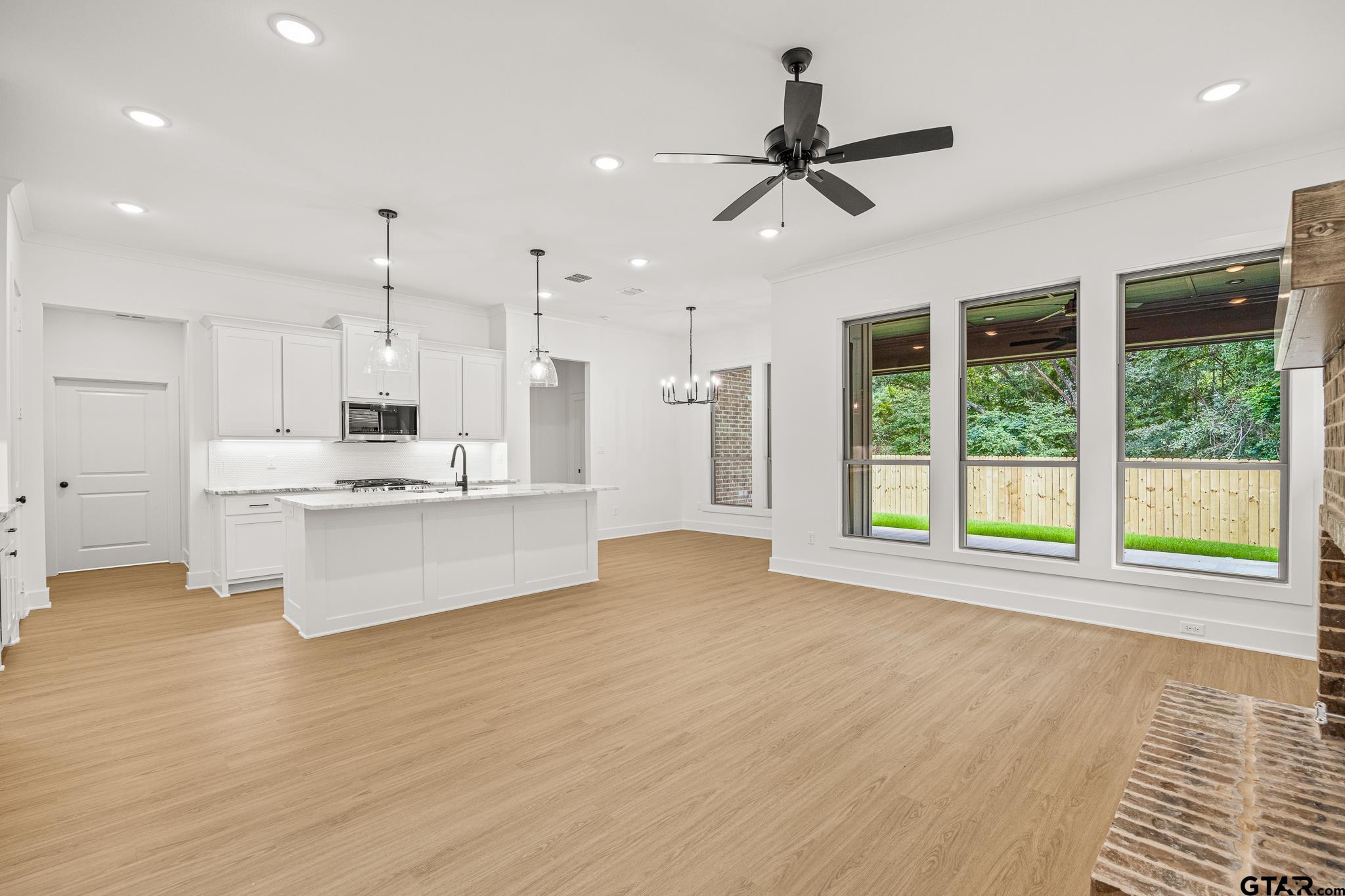 2083 Locklear Lane Tyler, TX 75703 - Photo 4 of 34