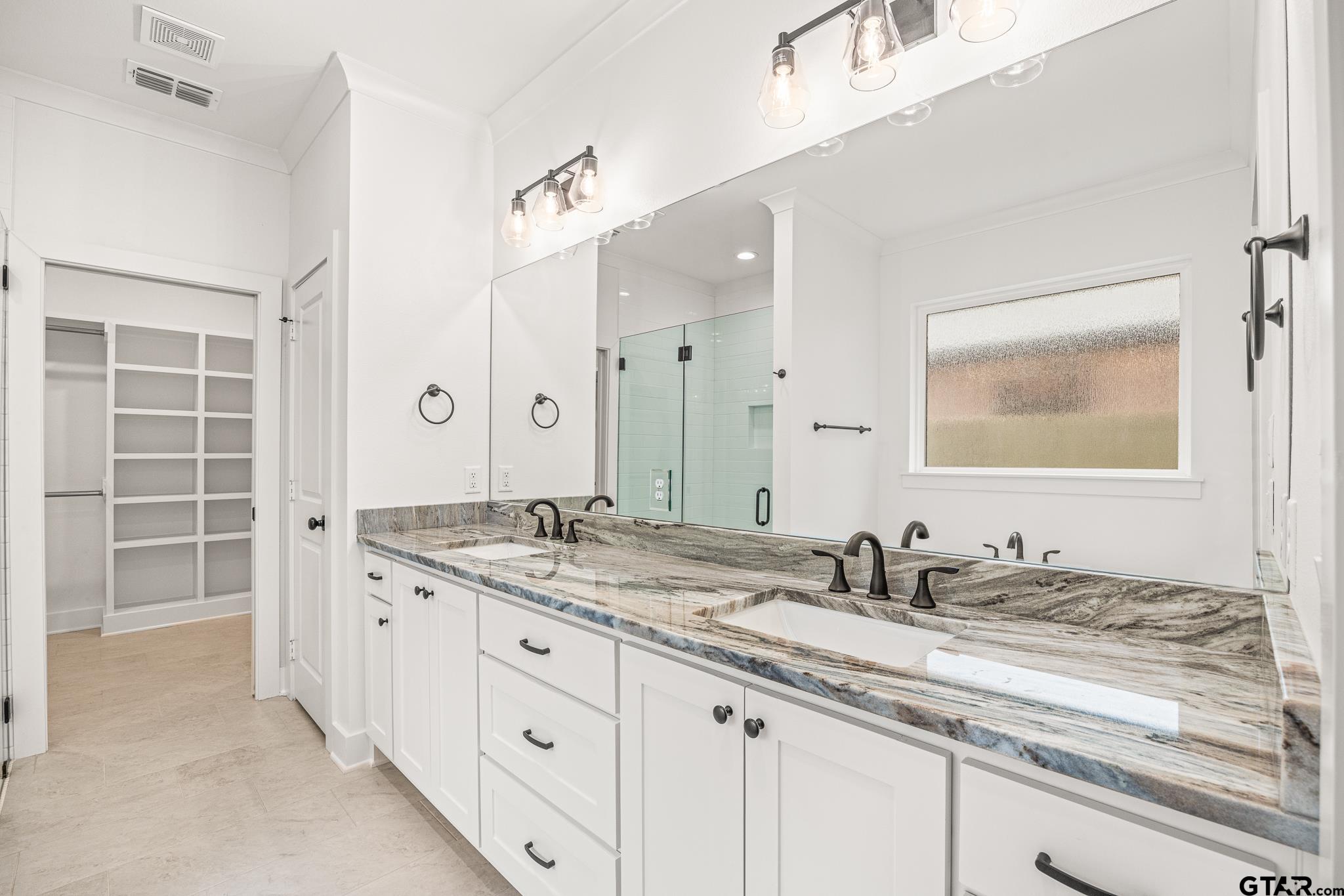 2083 Locklear Lane Tyler, TX 75703 - Photo 8 of 34