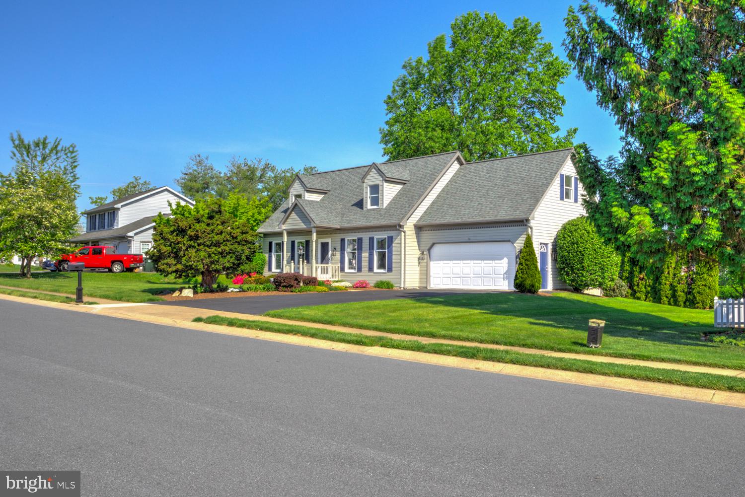 706 Rosemont Drive Lititz, PA 17543 - Photo 3 of 42 Charming home in a serene neighborhood.