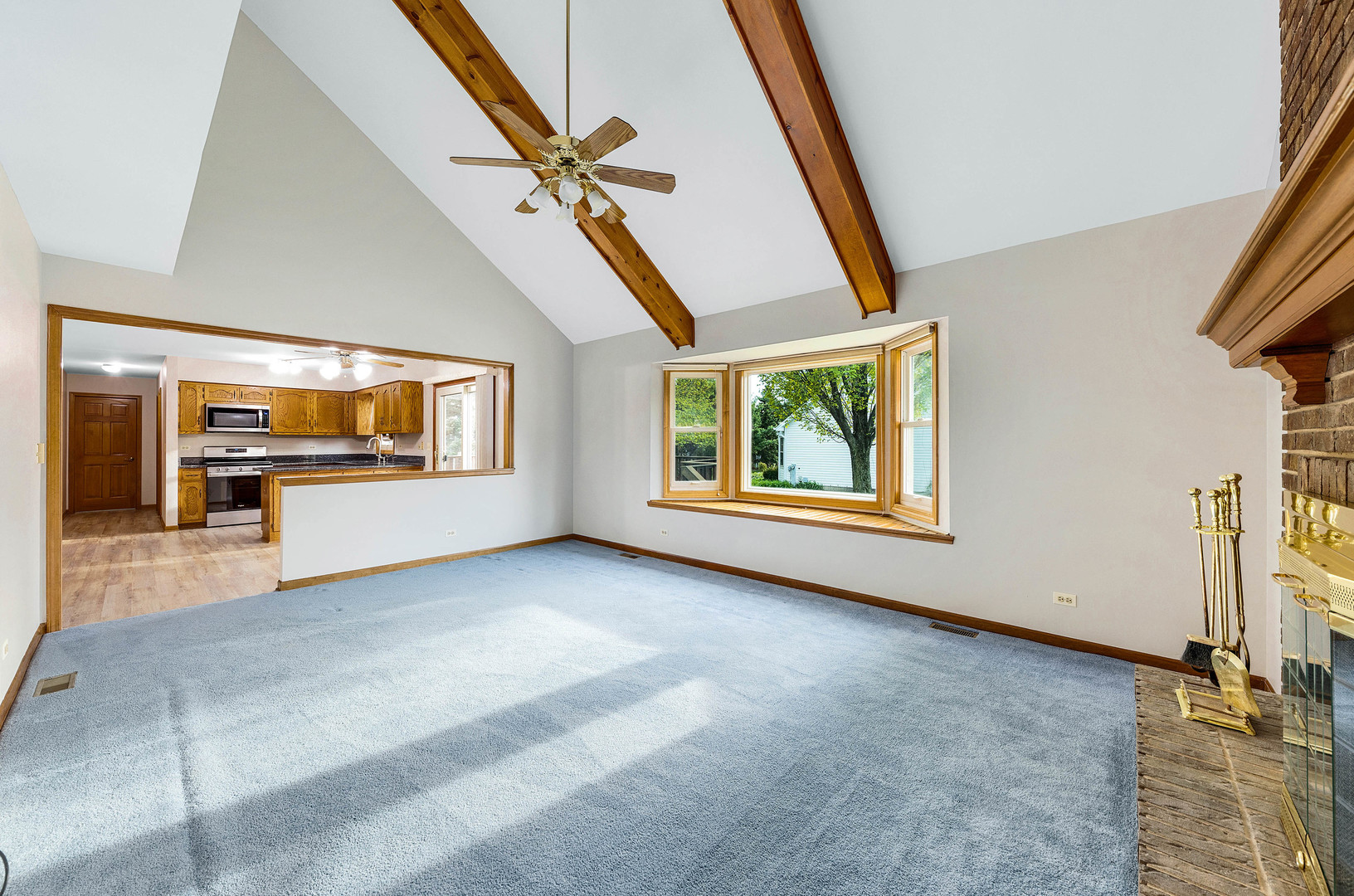 1751 Mundelein Road Naperville, IL 60565 - Photo 14 of 37 an empty room with windows