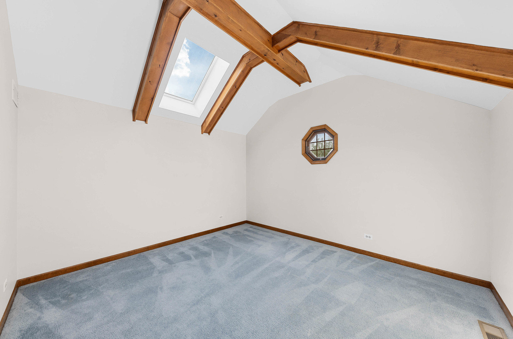 1751 Mundelein Road Naperville, IL 60565 - Photo 24 of 37 a view of an entryway