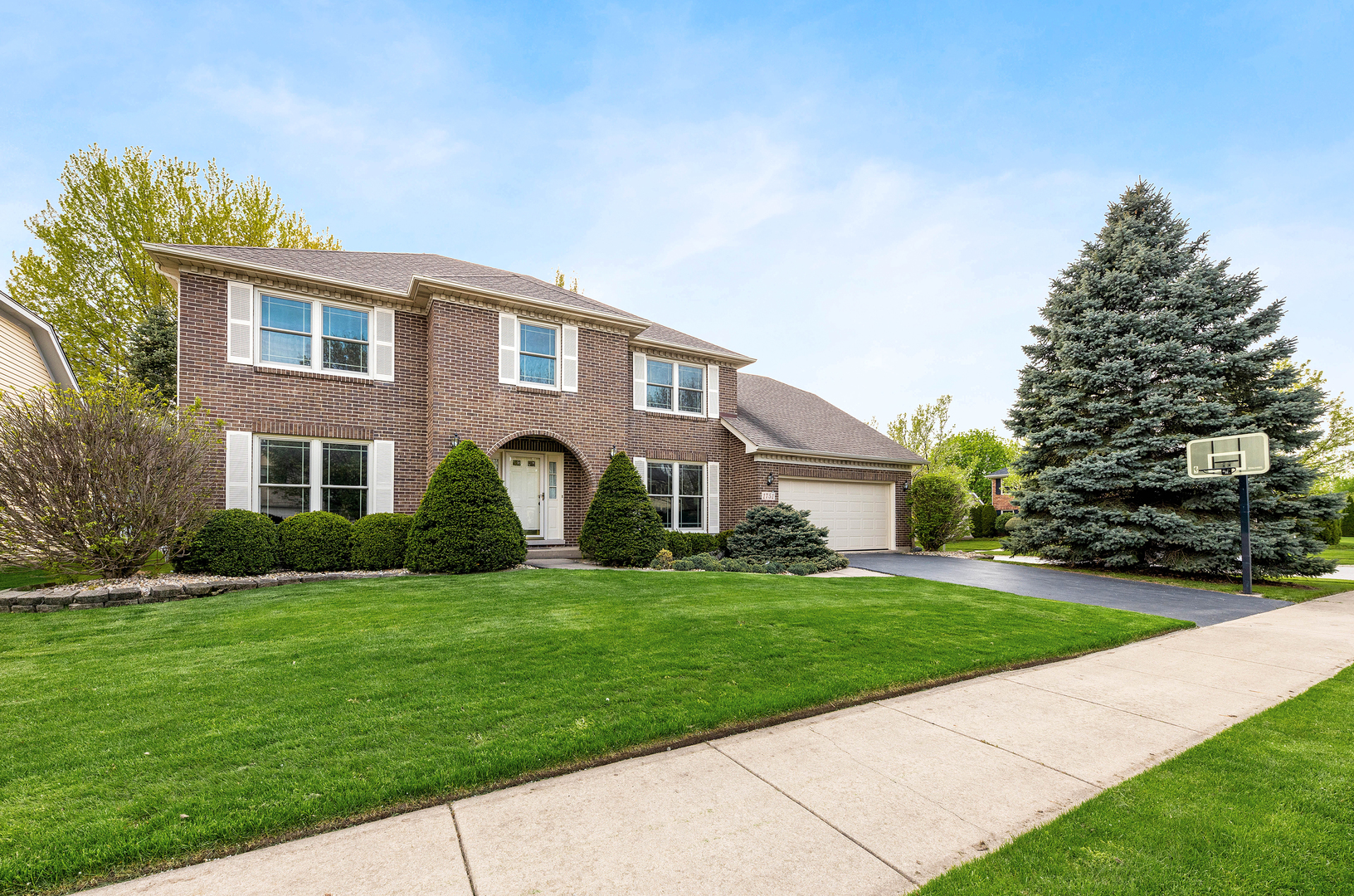 1751 Mundelein Road Naperville, IL 60565 - Photo 37 of 37 a front view of a house with a yard