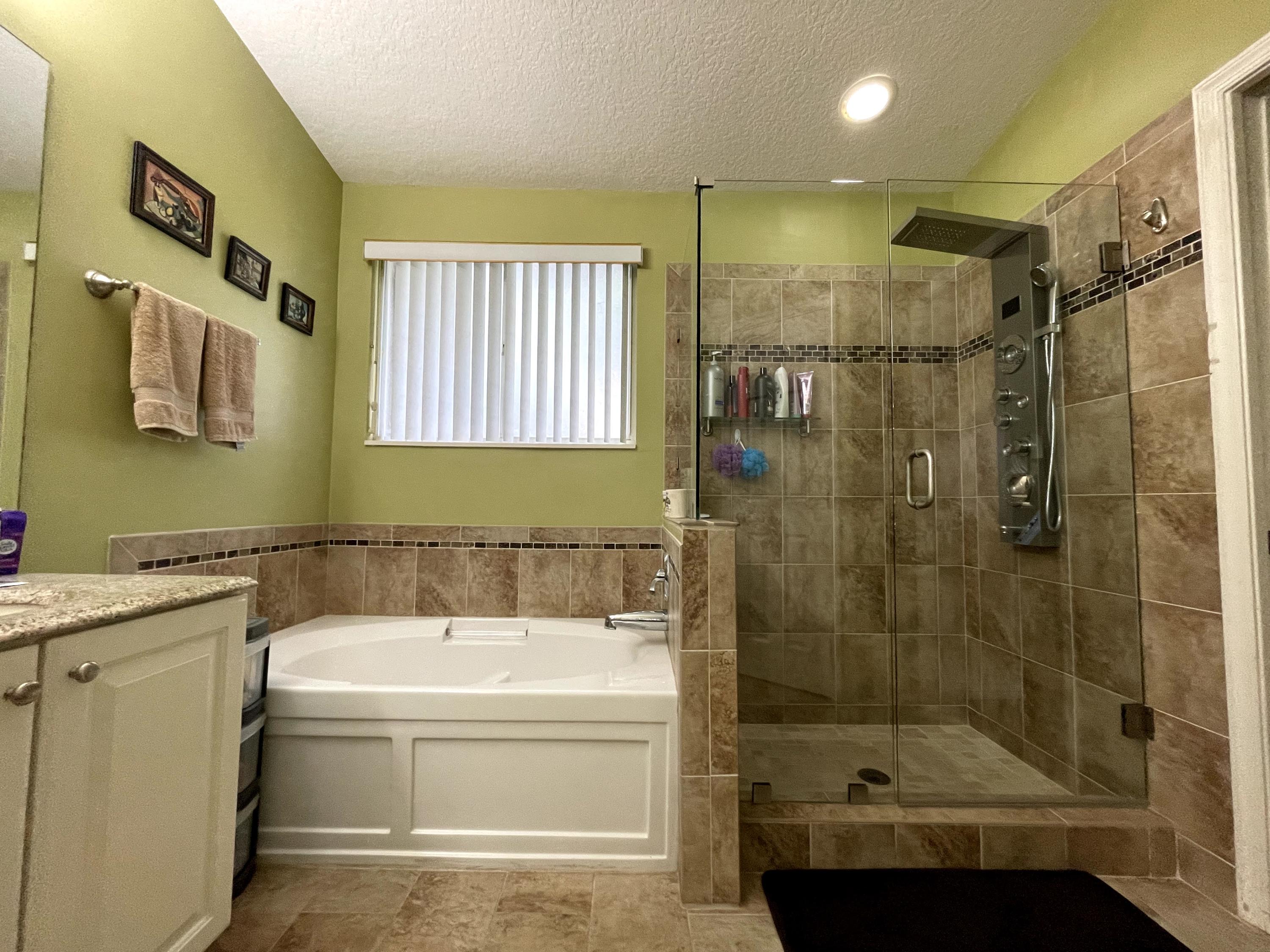 8350 Vía Serena Boca Raton, FL 33433 - Photo 17 of 26 IMG_4136