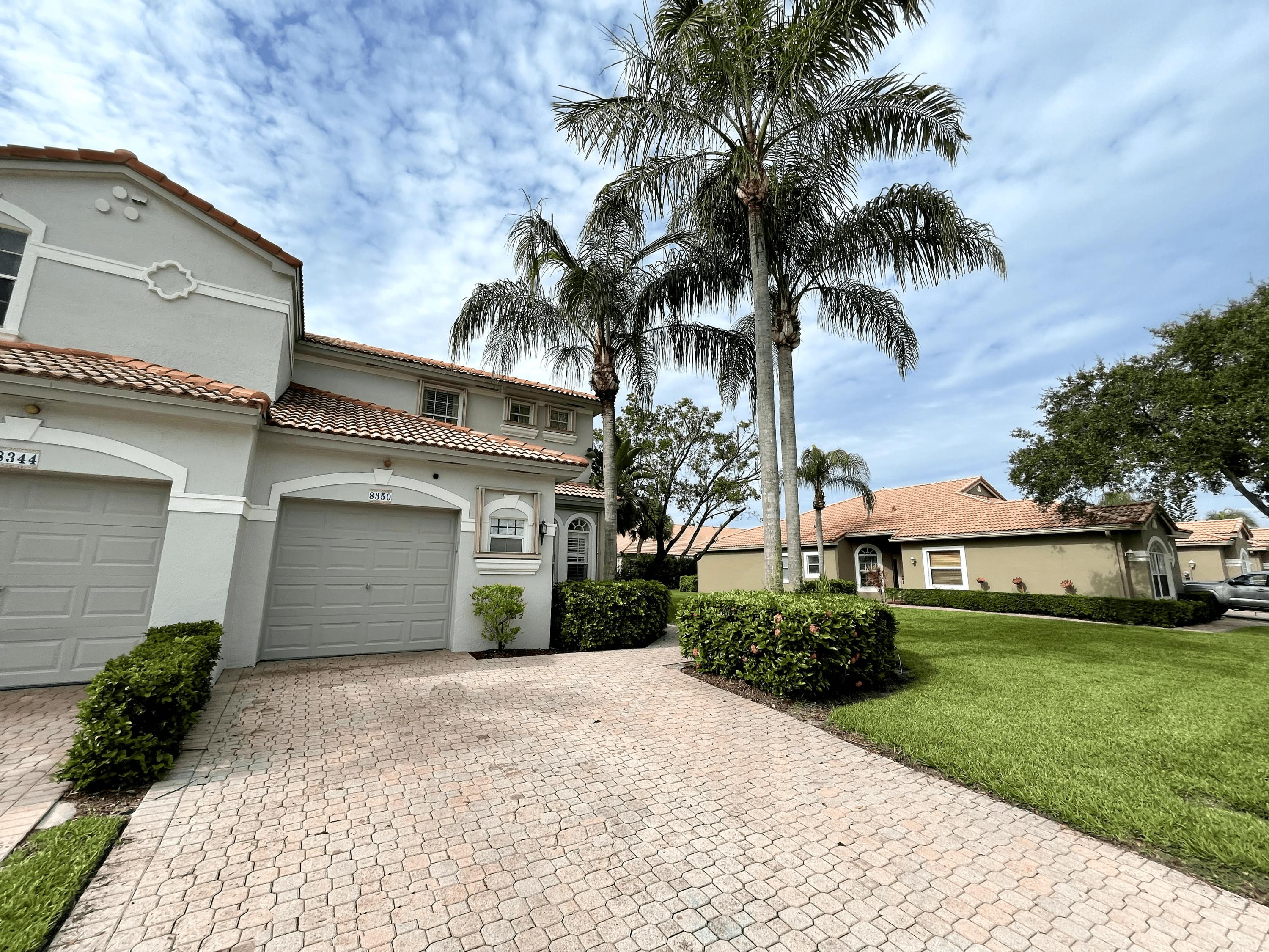 8350 Vía Serena Boca Raton, FL 33433 - Photo 3 of 26 IMG_4193-min