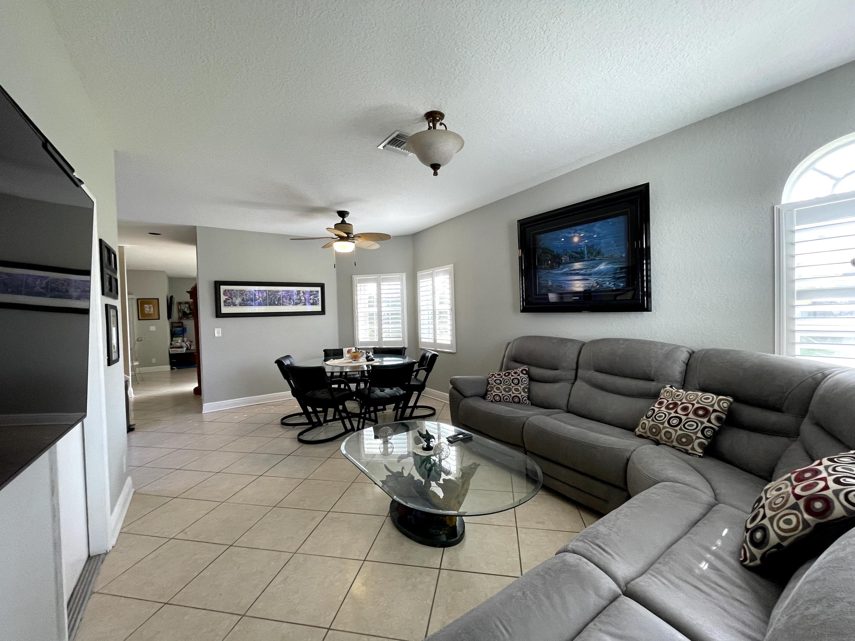 8350 Vía Serena Boca Raton, FL 33433 - Photo 6 of 26 IMG_4639