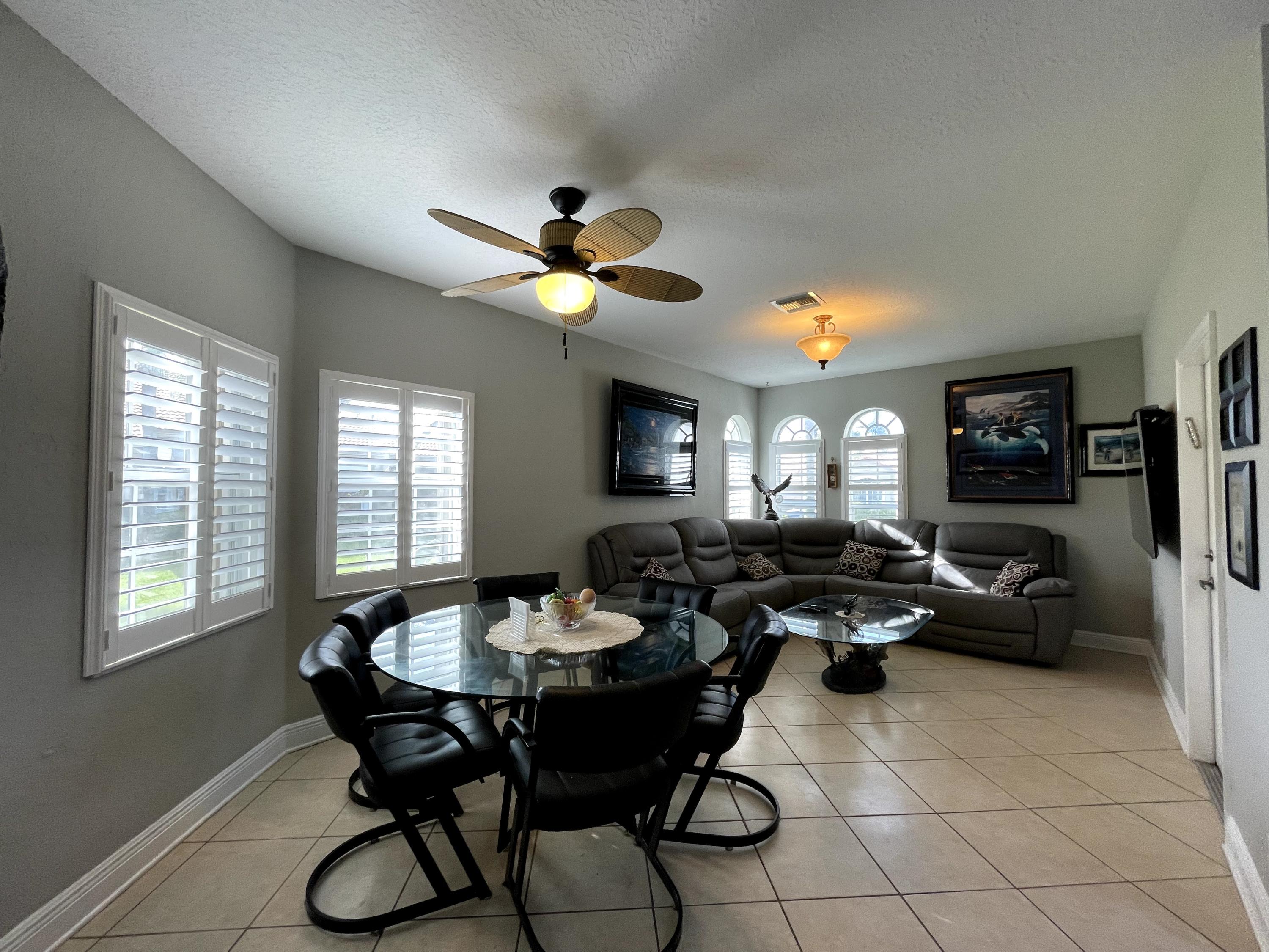 8350 Vía Serena Boca Raton, FL 33433 - Photo 7 of 26 IMG_4633