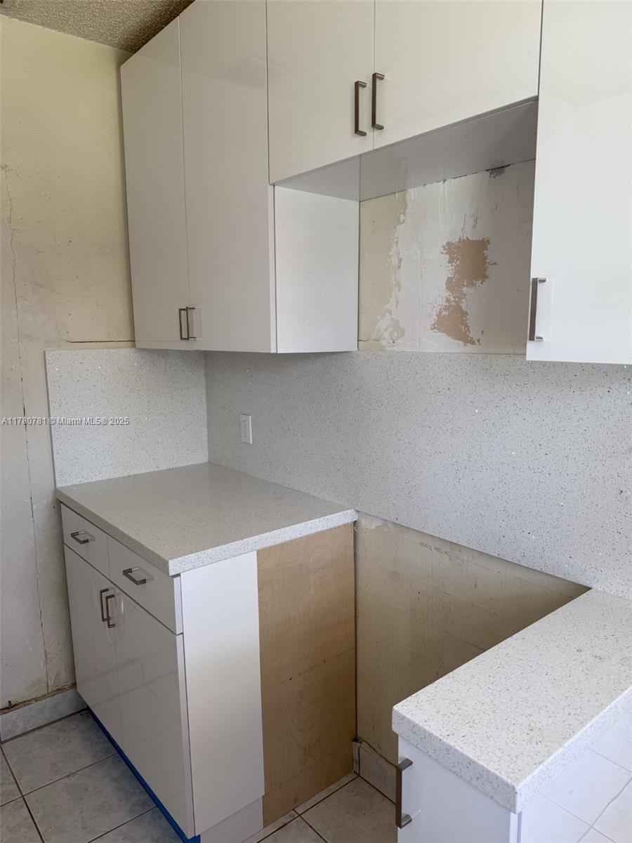 741 Northeast 2nd Place Hialeah, FL 33010 - Photo 2 of 10