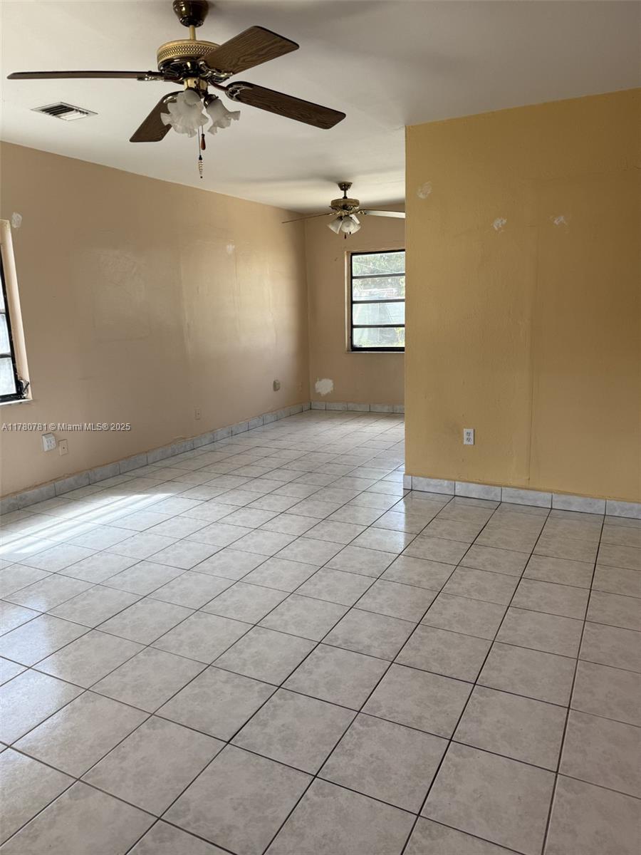 741 Northeast 2nd Place Hialeah, FL 33010 - Photo 4 of 10
