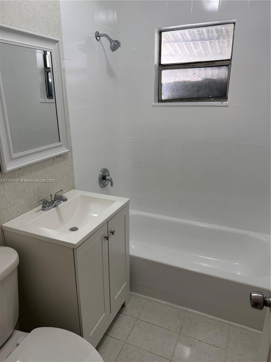 741 Northeast 2nd Place Hialeah, FL 33010 - Photo 10 of 10