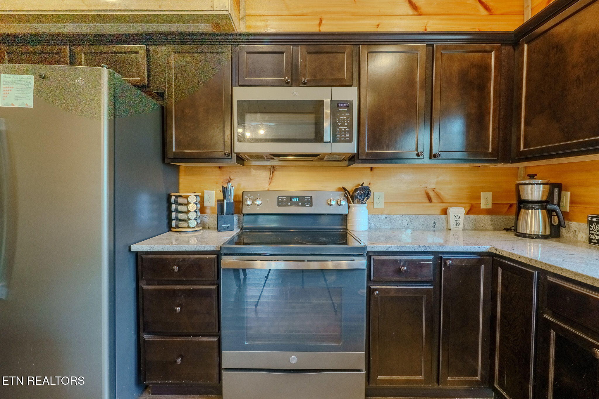 876 Osprey Way Pigeon Forge, TN 37863 - Photo 27 of 47 19-web-or-mls-DSC07582-HDR