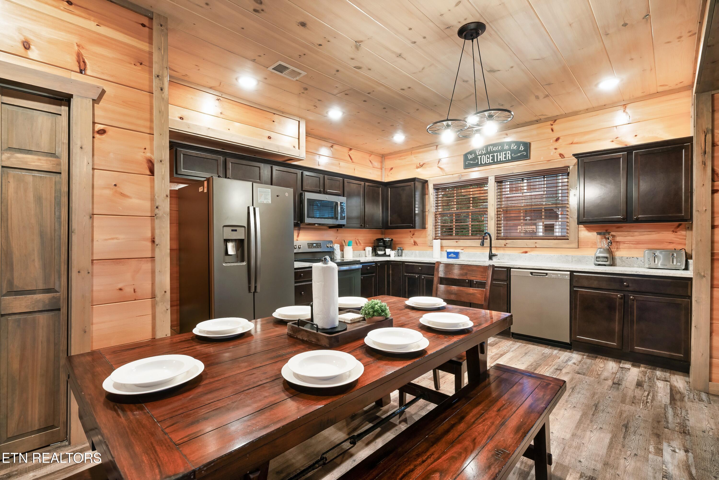 876 Osprey Way Pigeon Forge, TN 37863 - Photo 29 of 47 876O-16