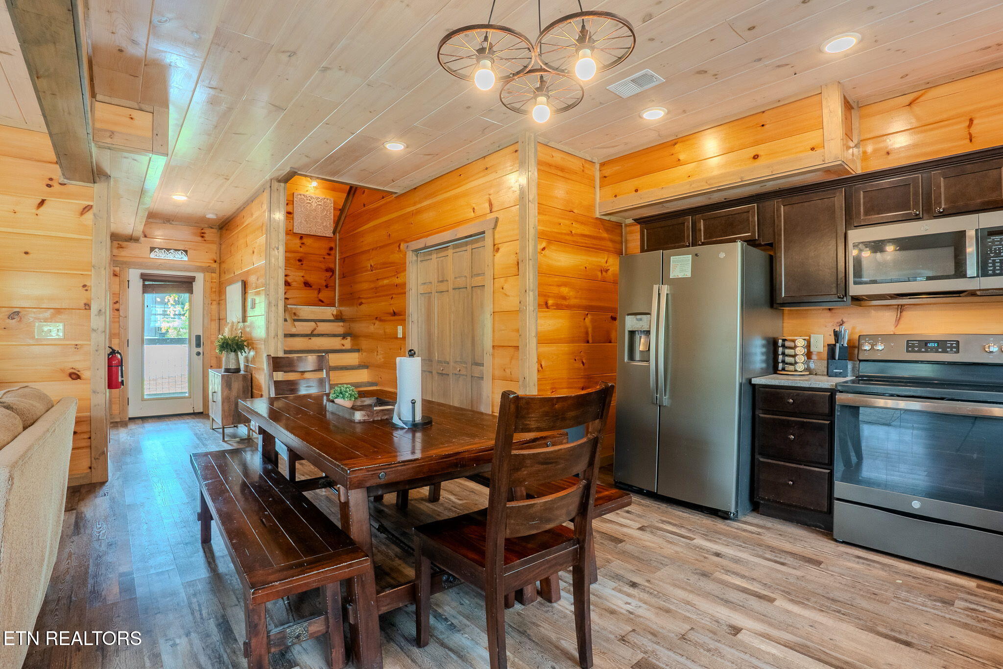 876 Osprey Way Pigeon Forge, TN 37863 - Photo 30 of 47 21-web-or-mls-DSC07646-HDR