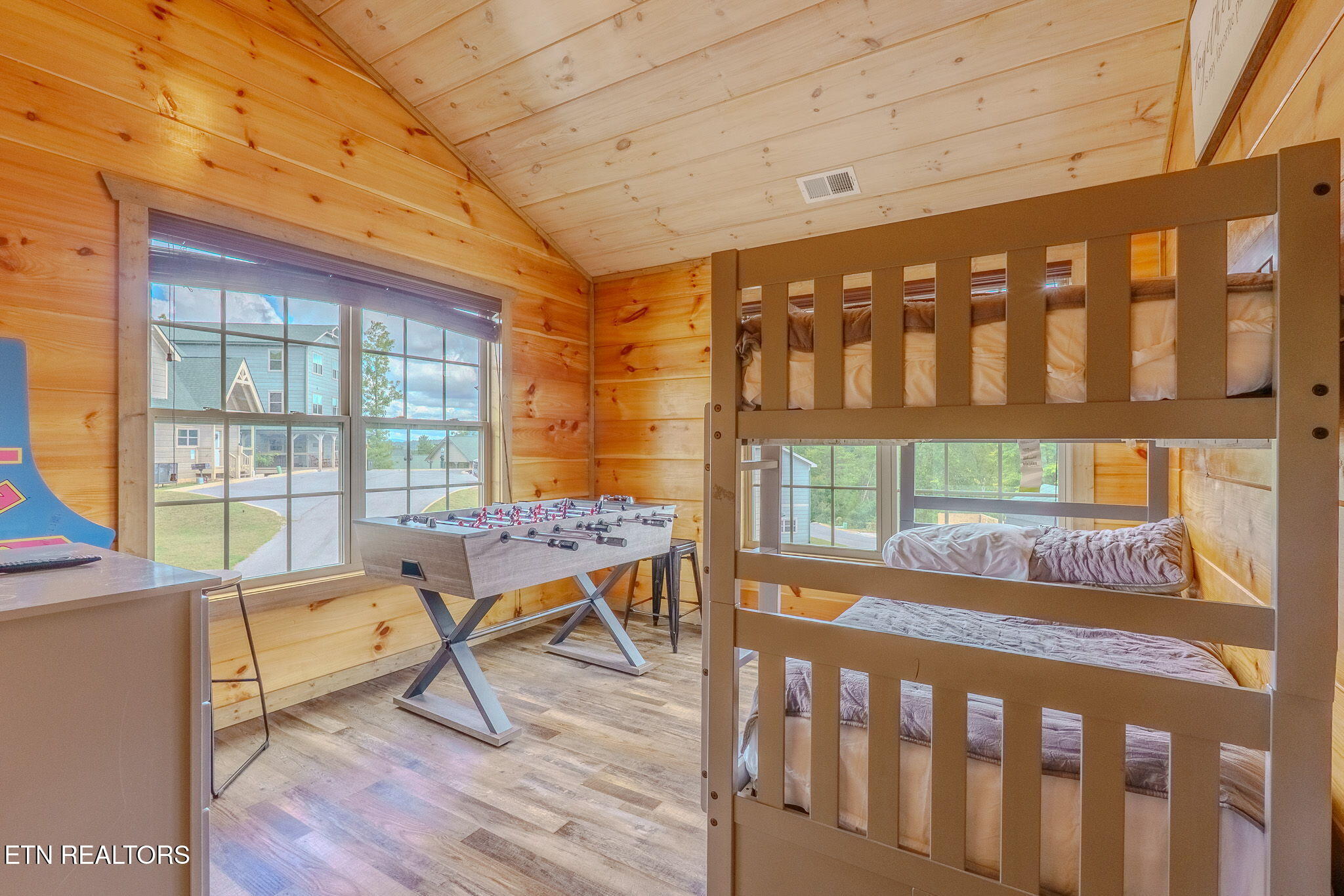 876 Osprey Way Pigeon Forge, TN 37863 - Photo 6 of 47 3-web-or-mls-DSC06988-HDR