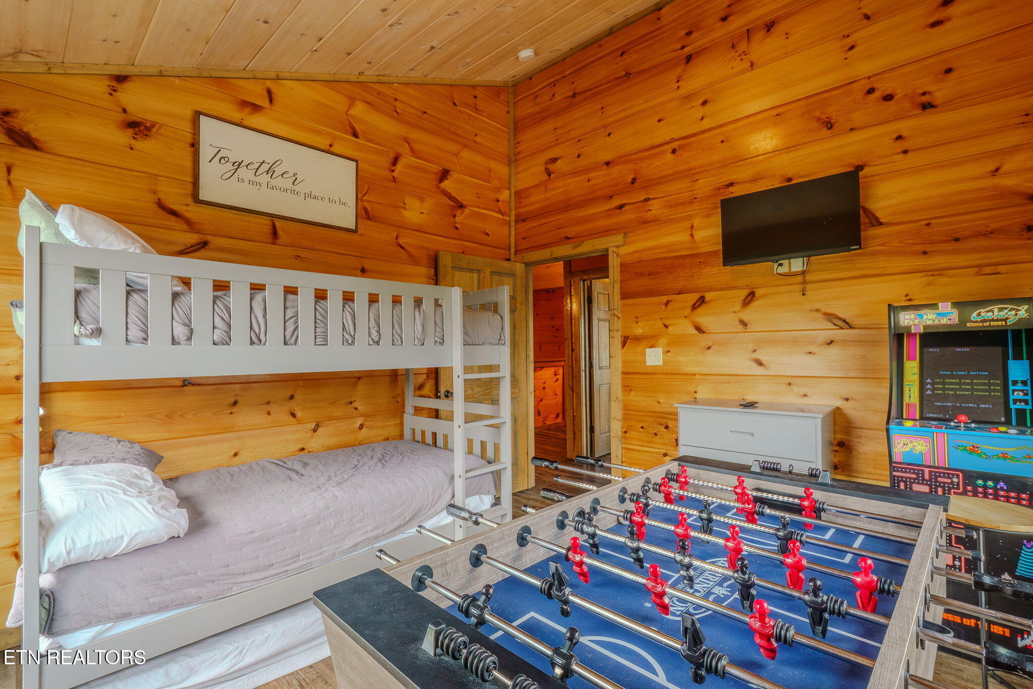 876 Osprey Way Pigeon Forge, TN 37863 - Photo 10 of 47 4-web-or-mls-DSC07053-HDR