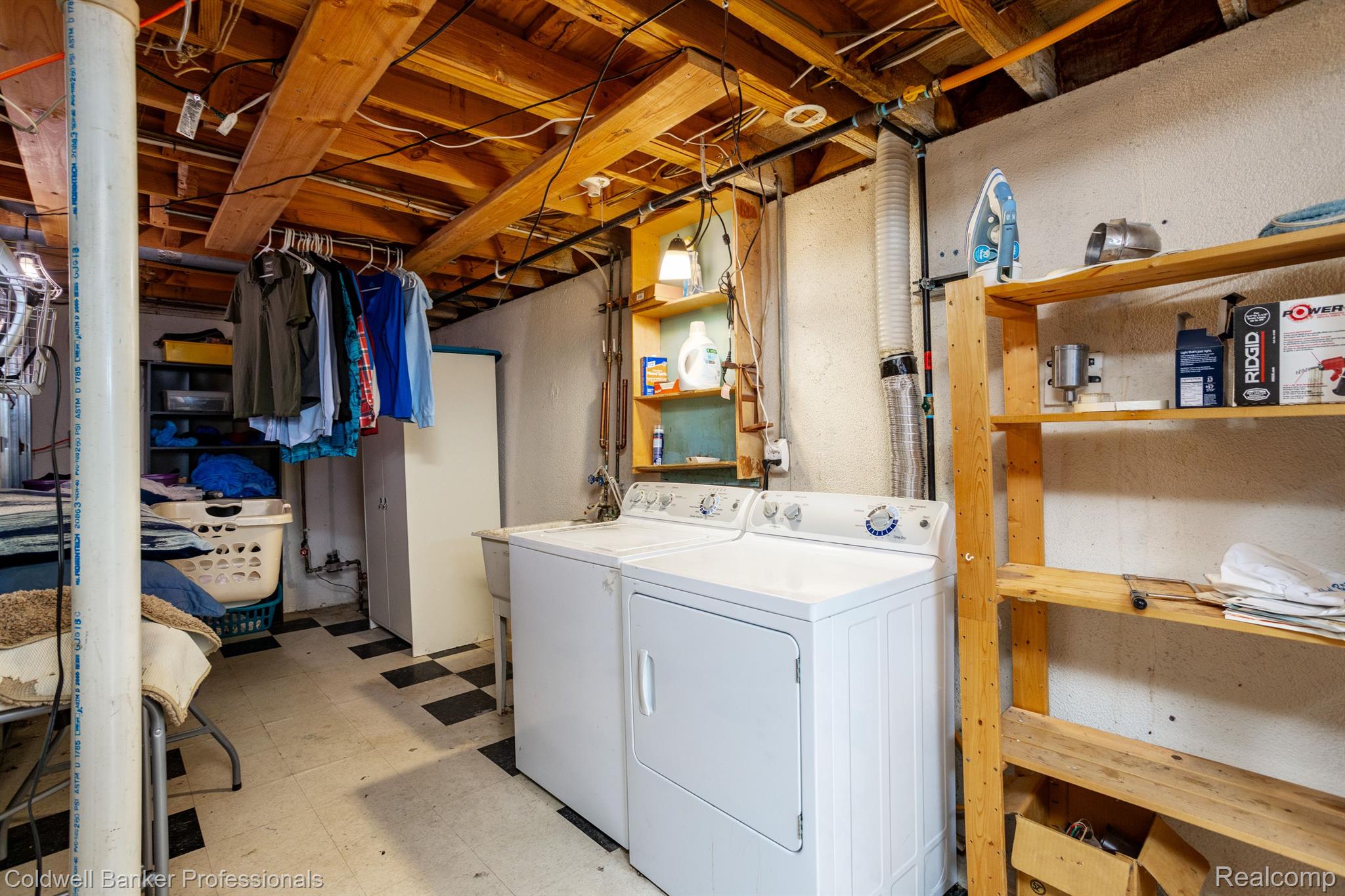43467 Proctor Road Canton, MI 48188 - Photo 35 of 35 laundry area