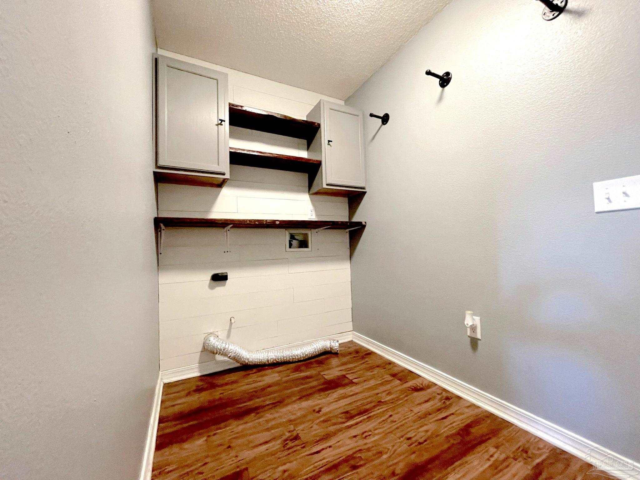 6007 Meursalt Road Milton, FL 32570 - Photo 8 of 22 Gallery Image 8