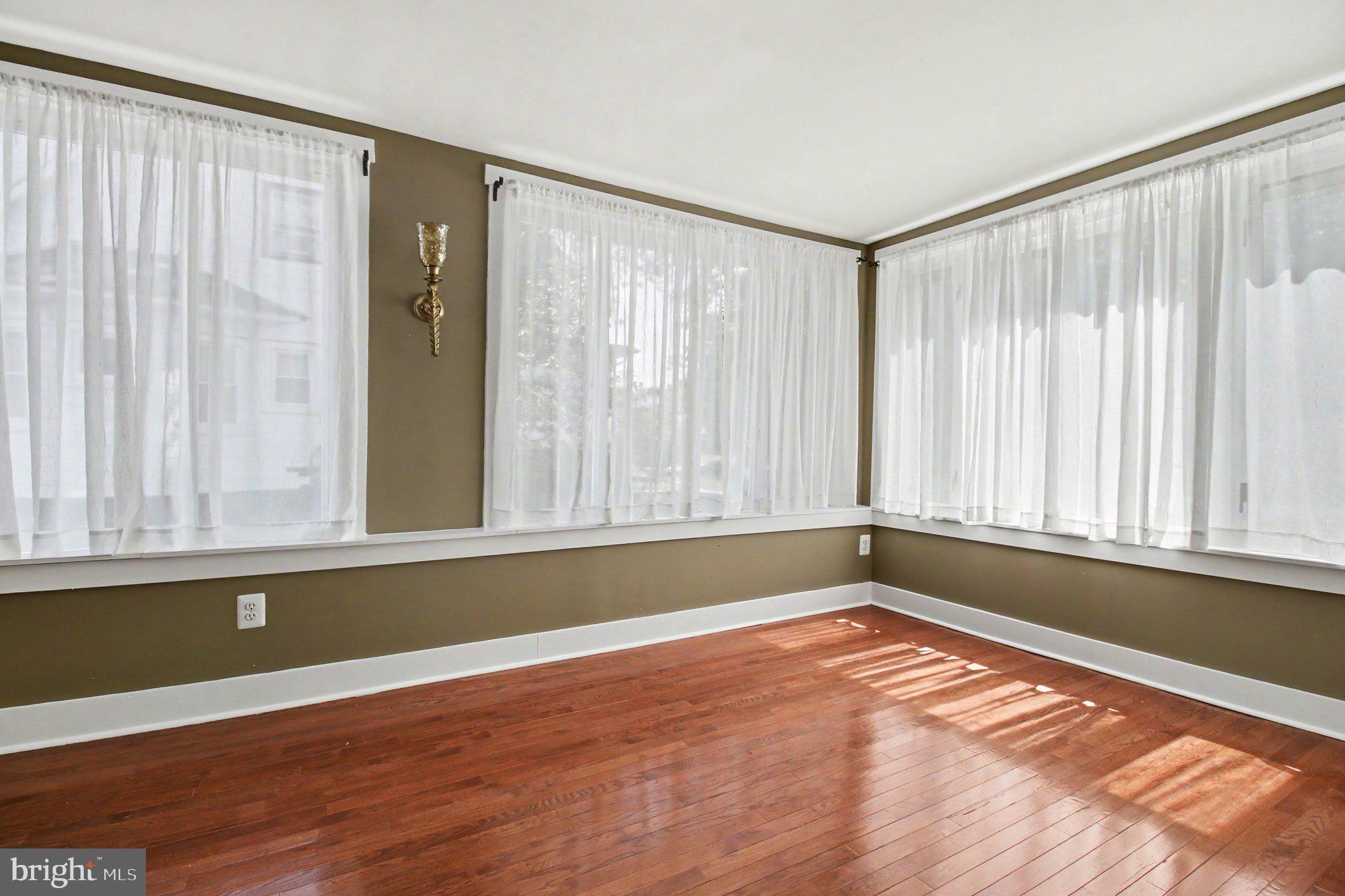 3504 Edgewood Road Baltimore, MD 21215 - Photo 20 of 57 Formal dining room