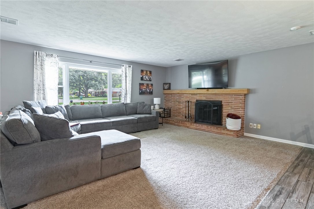 61 West Whipp Road Dayton, OH 45459 - Photo 3 of 31 Gallery Image 3