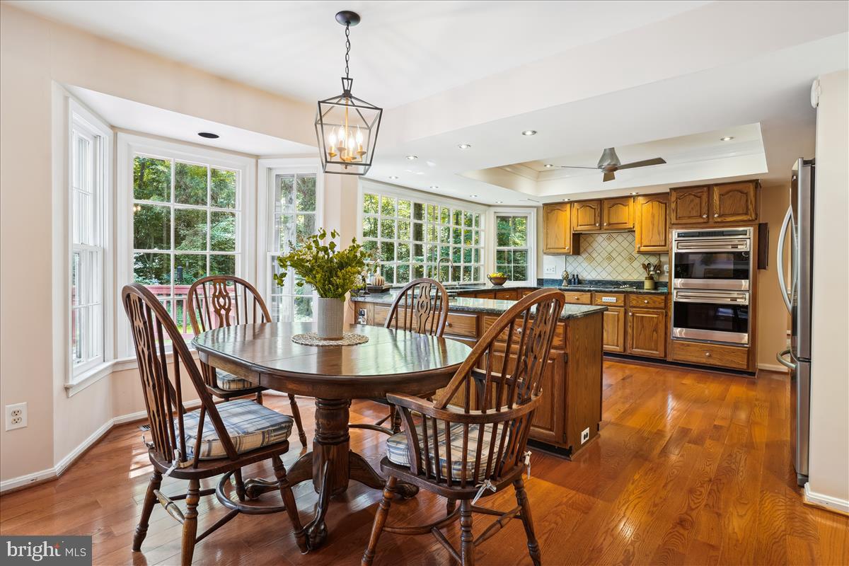 1500 Turtle Rock Lane Reston, VA 20194 - Photo 13 of 76 Breakfast Area with Bay Window