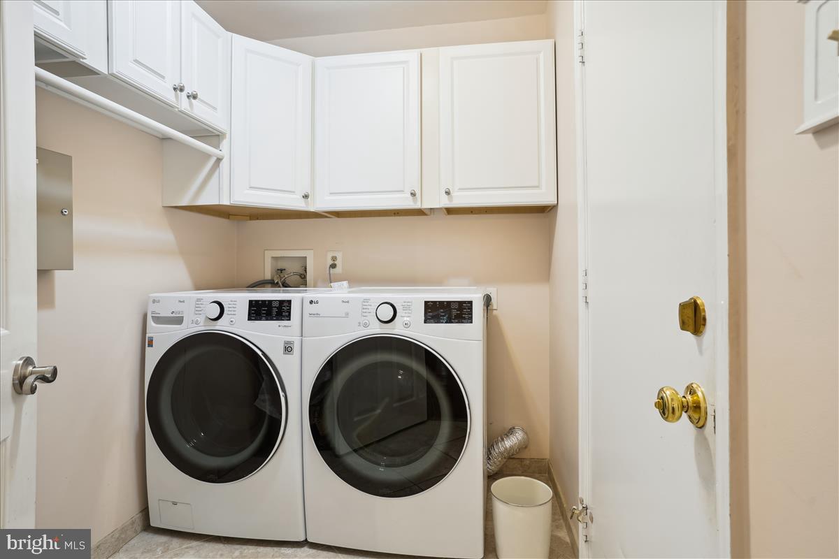1500 Turtle Rock Lane Reston, VA 20194 - Photo 25 of 76 Main Level Laundry