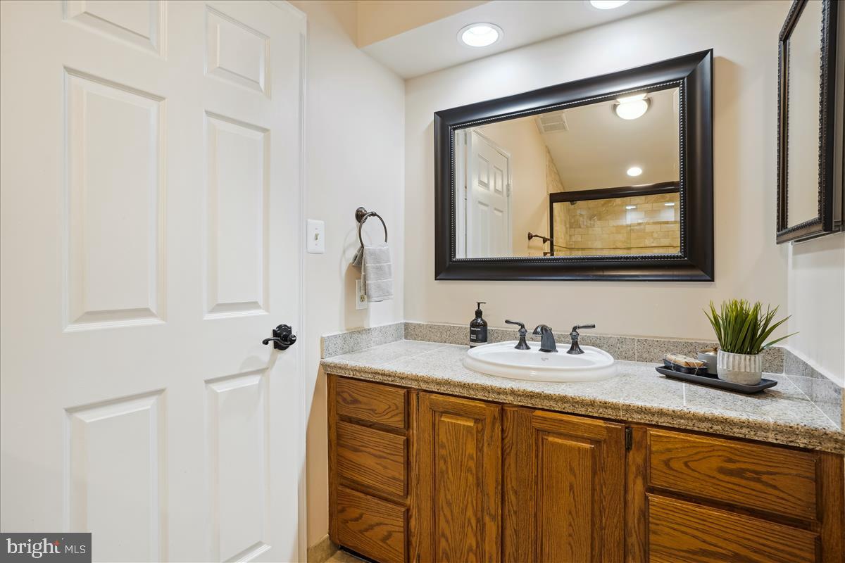 1500 Turtle Rock Lane Reston, VA 20194 - Photo 36 of 76 Primary Bath #2